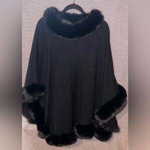 Adrienne Landau Faux Fur Knit Cape .O/S Black